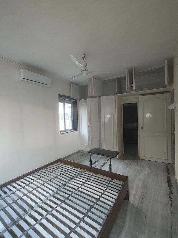 2 BHK Apartment For Rent in Shubhada Tower