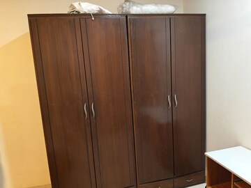 Furnished Amenities in 2 BHK Apartment at Textila CHS, Prabhadevi – for Rent