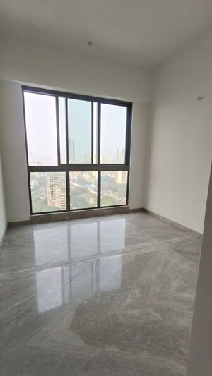 Room in 3 BHK Apartment at Peninsula Celestia Spaces, Parel – for Rent
