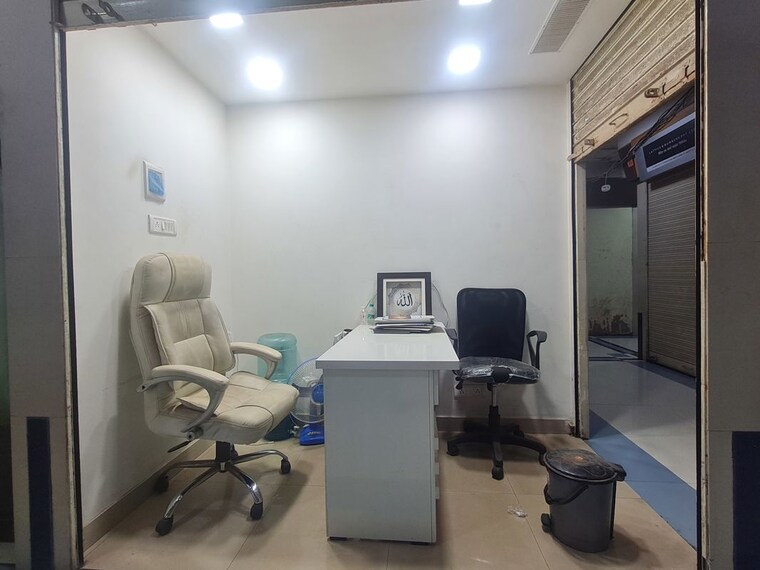 Team Area, vk-lalco-elco-arcade Commercial Office Space 100 Sq.Ft. In Bandra West Mumbai 10035503