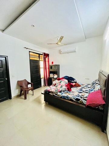 Bedroom in 3 BHK Apartment at Vip Road – for Rent