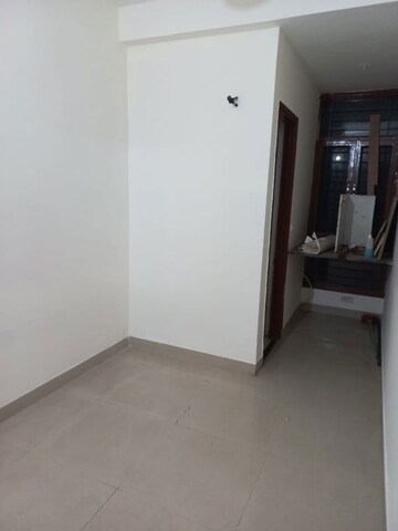 Room in 2 BHK Apartment at Motia Oasis, Patiala Road – for Rent
