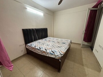 Bedroom in 3 BHK Apartment at Ghazipur – for Rent