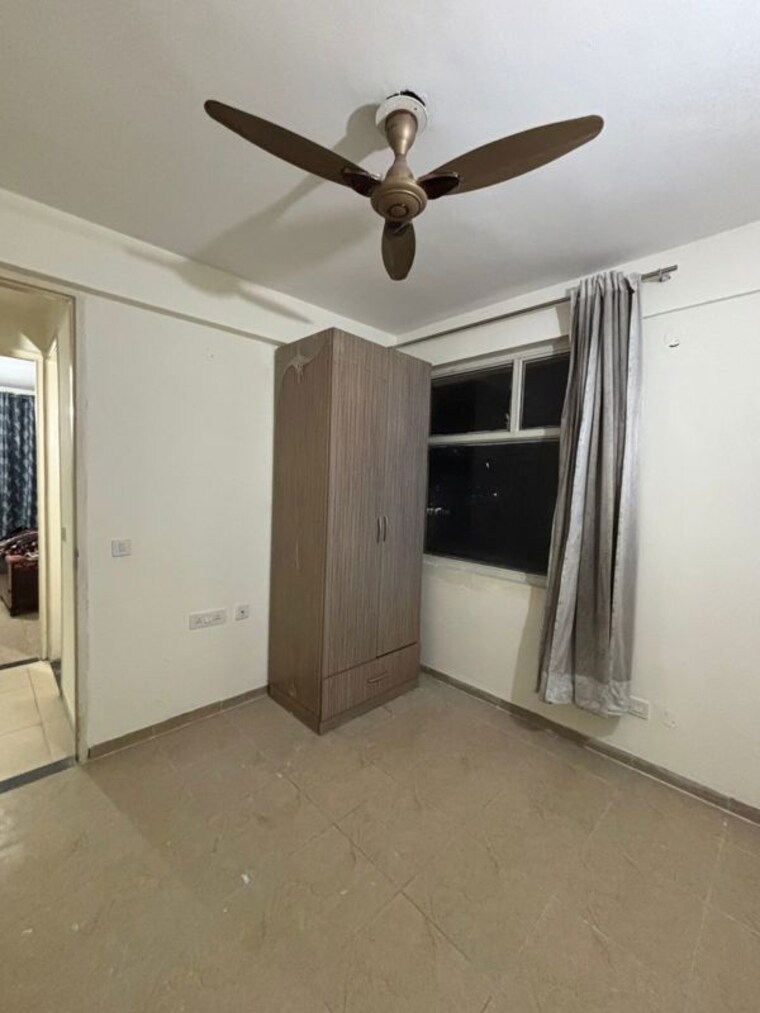 Room, ghazipur 3 Bedroom 1800 Sq.Ft. Apartment In Ghazipur Zirakpur 10035524