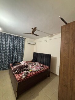 3 BHK + Pooja Room Apartment For Rent in Ghazipur