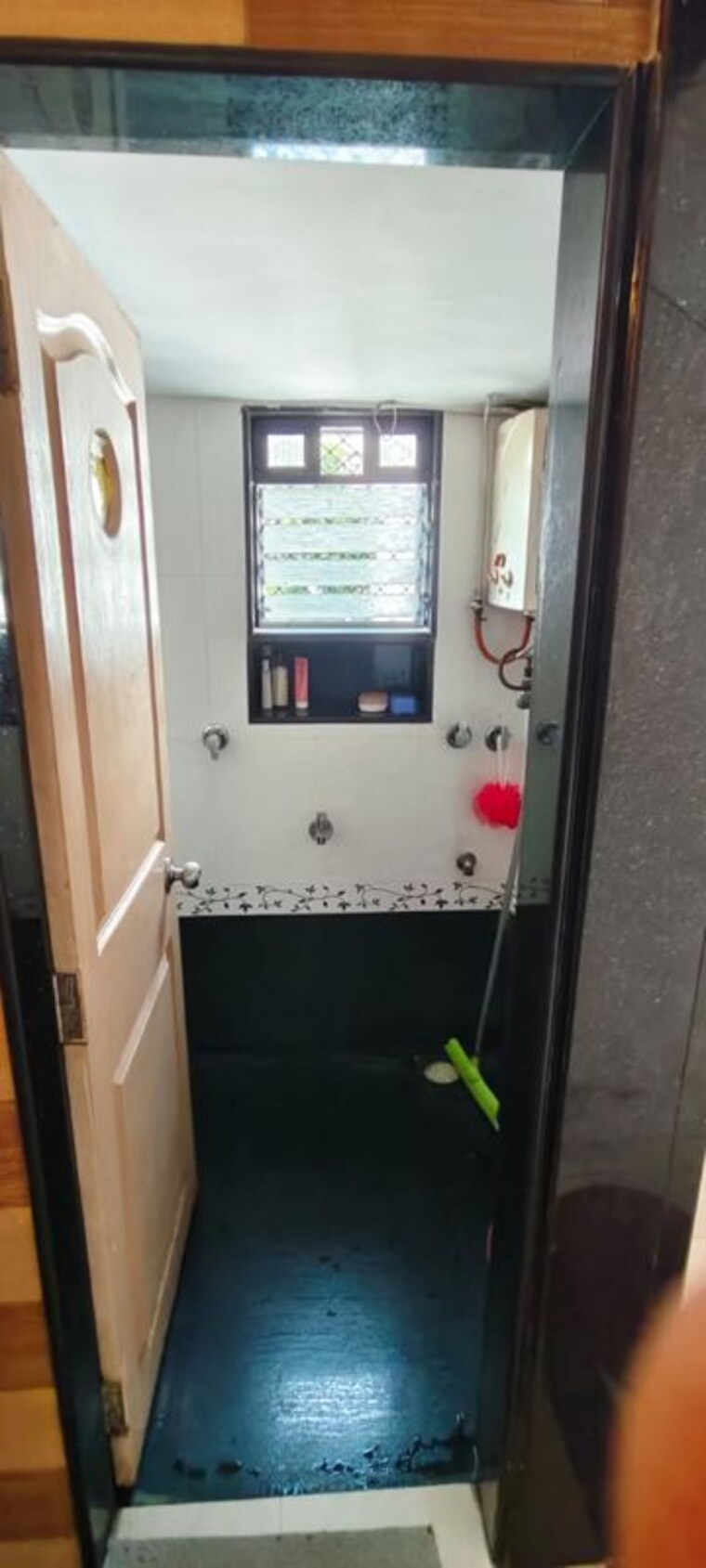 Bathroom, best-complex-andheri-west 1 Bedroom 450 Sq.Ft. Apartment In Andheri West Mumbai 10035539