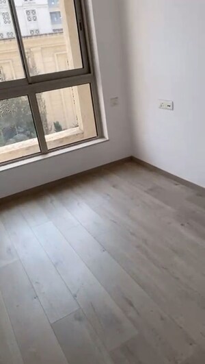 Room in 2 BHK Apartment at Hiranandani Estate, Ghodbunder Road – for Rent