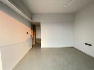 Room in 4 BHK Apartment at Rustomjee Elements, Andheri West – for Rent