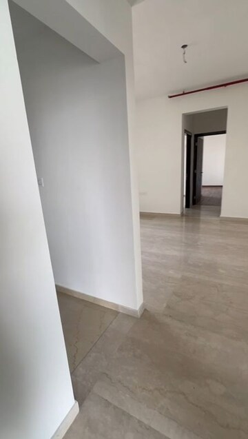 Room in 2 BHK Apartment at Rosa Manhattan, Ghodbunder Road – for Rent
