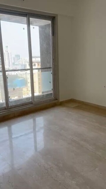 Room in 2 BHK Apartment at Rosa Manhattan, Ghodbunder Road – for Rent