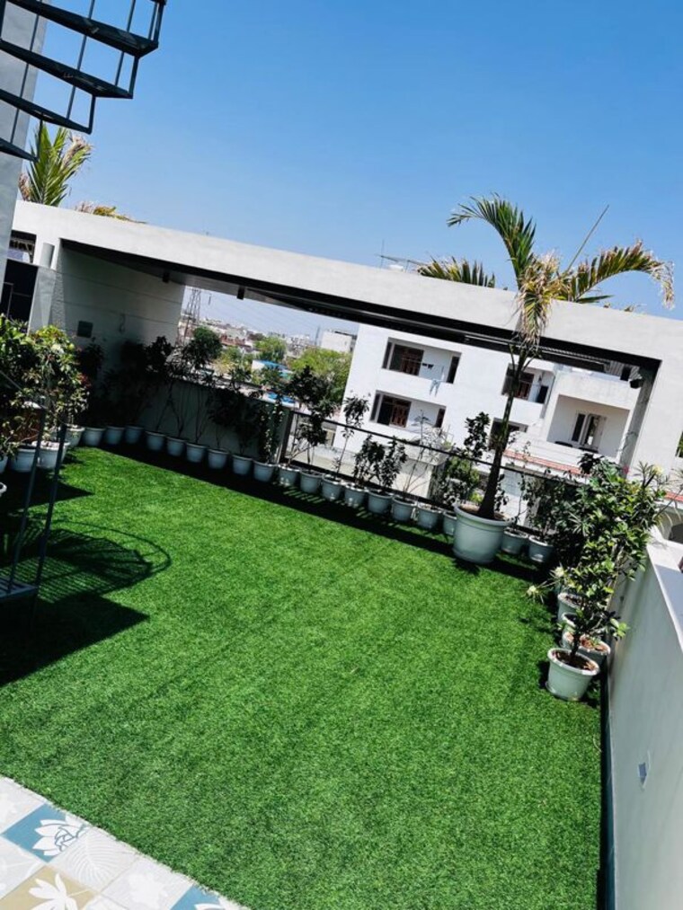 Garden, hanuman nagar extension 4 Bedroom 190 Sq.Yd. Independent House In Hanuman Nagar Extension Jaipur 10035574
