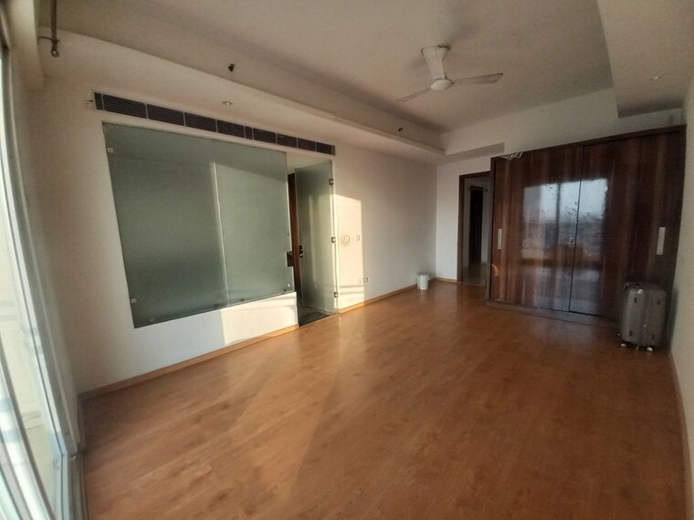 Room, mahagun-mezzaria 4 Bedroom 4425 Sq.Ft. Apartment In Sector 78 Noida 10035541
