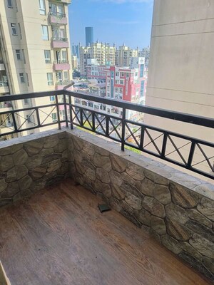 Balcony in 3.5 BHK Apartment at Orchid Petals, Sector 49 – for Rent