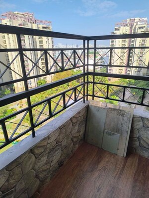 Balcony in 3.5 BHK Apartment at Orchid Petals, Sector 49 – for Rent