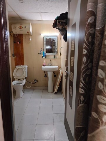 Bathroom in 2 BHK Builder Floor at Kshitij Complex Vaishali, Vaishali Sector 4 – for Rent