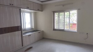 Room in 3 BHK Apartment at Khajaguda – for Rent