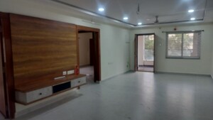 Room in 3 BHK Apartment at Khajaguda – for Rent