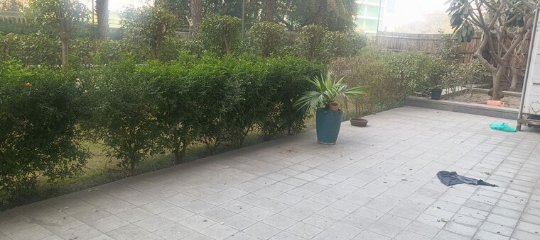  Parking, emaar-marbella 5 Bedroom 6520 Sq.Ft. Villa In Sector 66 Gurgaon 10035736