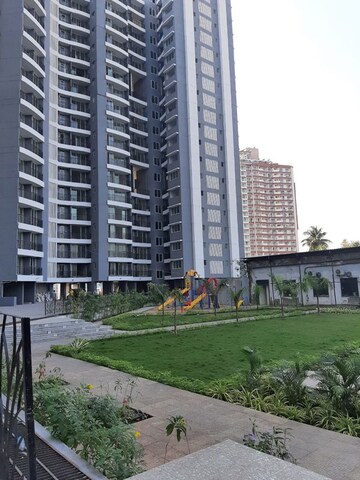 2 BHK Apartment For Sale in Tanvi Eminence I, Mira Road