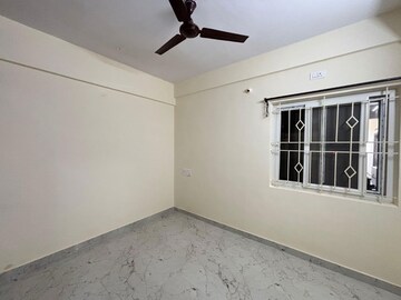 Room in 2 BHK Apartment at Vignana Nagar – for Rent
