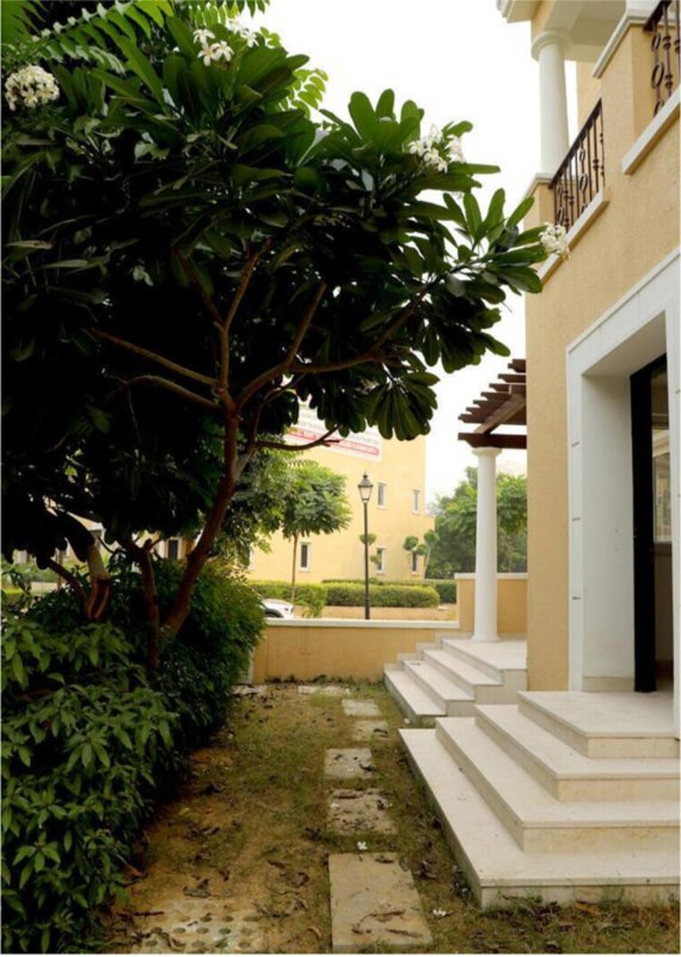 Balcony, emaar-marbella 5 Bedroom 8120 Sq.Ft. Villa In Sector 66 Gurgaon 10035803