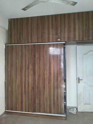 Furnished Amenities in 2 BHK Apartment at Signature Global City, Sector 37d – for Rent