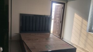 Room in 3 BHK Apartment at Sun City – for Rent