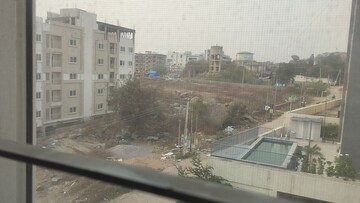 Swimming Pool in 3 BHK Apartment at Sun City – for Rent