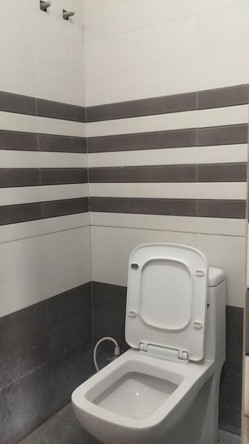 Bathroom in 3 BHK Apartment at Sun City – for Rent