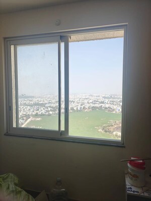 Room in 2.5 BHK Apartment at Aurobindo The Regent, Kondapur – for Rent