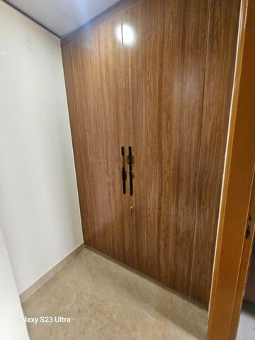 Furnished Amenities in 3 BHK Apartment at Uppal Southend, Sector 49 – for Rent