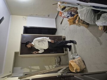 Master Bedroom in 2.5 BHK Apartment at Amrapali Princely Estate, Sector 76 – for Rent