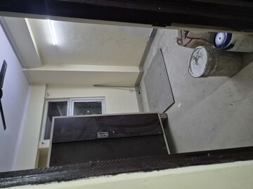 Furnished Amenities in 2.5 BHK Apartment at Amrapali Princely Estate, Sector 76 – for Rent