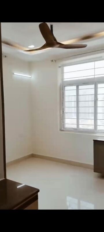 Room in 3 BHK Apartment at Aditya Capitol Heights, Hi Tech City – for Rent