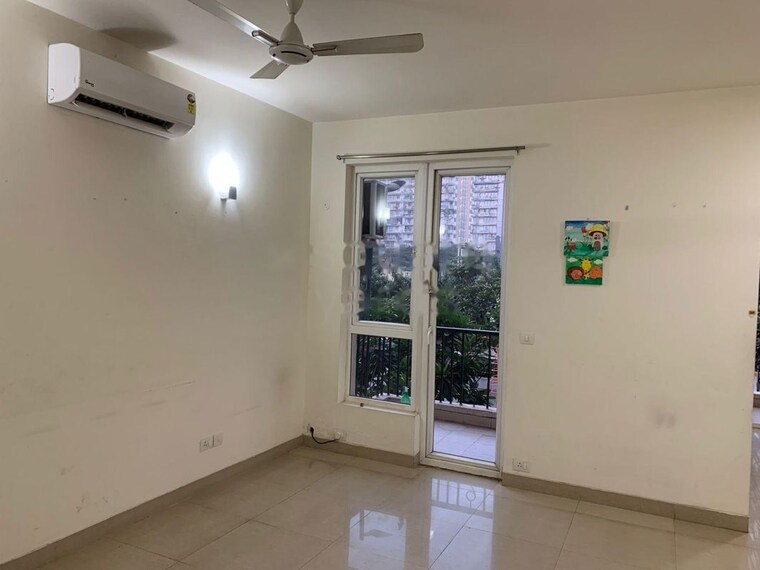 Room, emaar-emerald-estate 3.5 Bedroom 1350 Sq.Ft. Apartment In Sector 65 Gurgaon 10035872