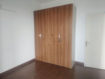 Room in 3 BHK Apartment at Mapsko Mount Ville, Sector 79 – for Rent