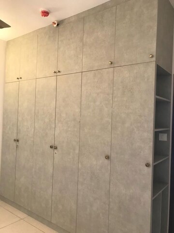 Furnished Amenities in 3.5 BHK Apartment at Prestige Lakeside Habitat, Varthur – for Rent