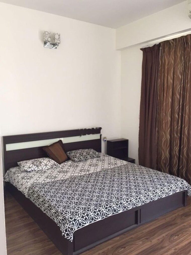Bedroom, emaar-the-palm-drive-the-premier-terraces 5 Bedroom 2200 Sq.Ft. Apartment In Sector 66 Gurgaon 10035954