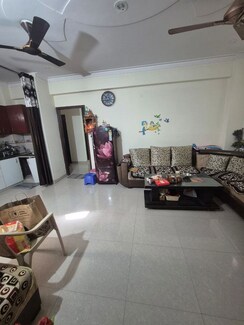 3 BHK + Pooja Room Builder Floor For Rent in Unitech South City II