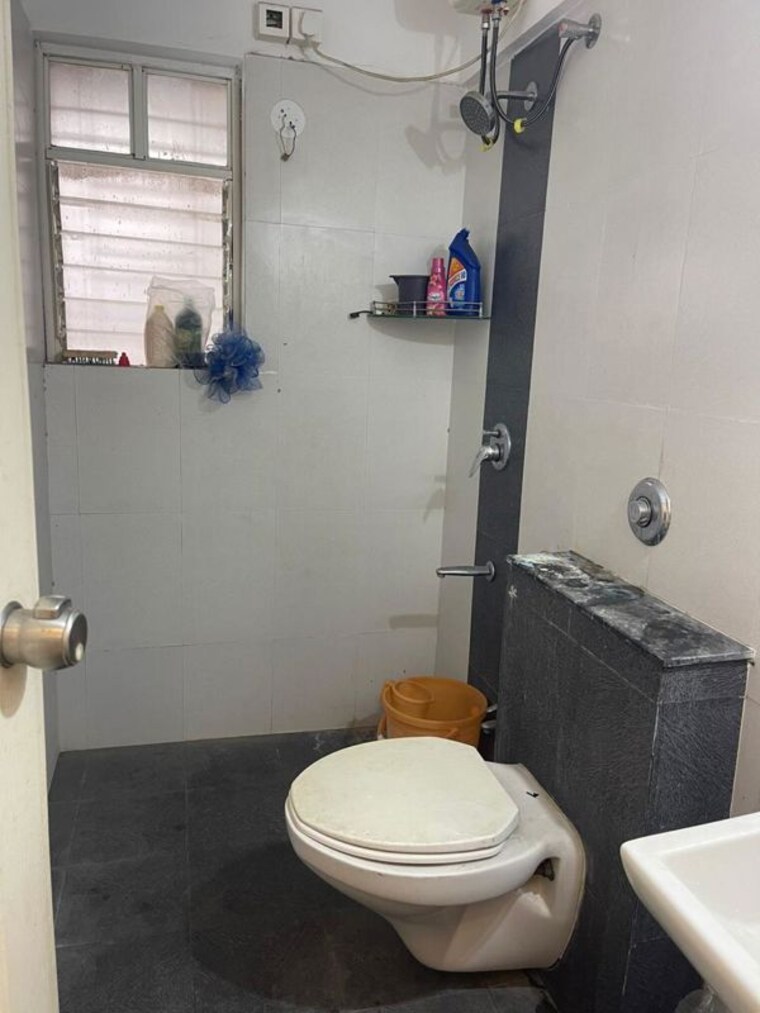 Bathroom, notting-hills 2.5 Bedroom 1100 Sq.Ft. Apartment In Kondhwa Budruk Pune 9898250