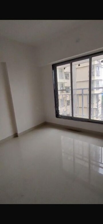 Room in 2 BHK Apartment at Hiranandani Highland, Powai – for Rent
