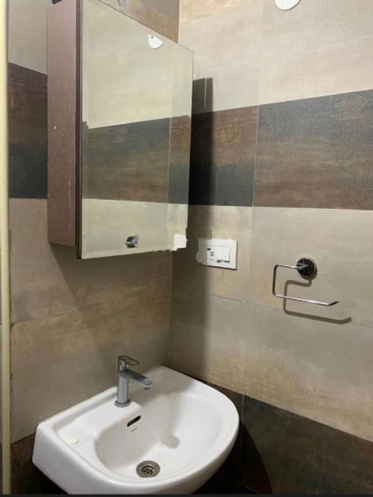 Bathroom, riddhi-grandeur 2 Bedroom 1016 Sq.Ft. Apartment In Neknampur Hyderabad 10036035