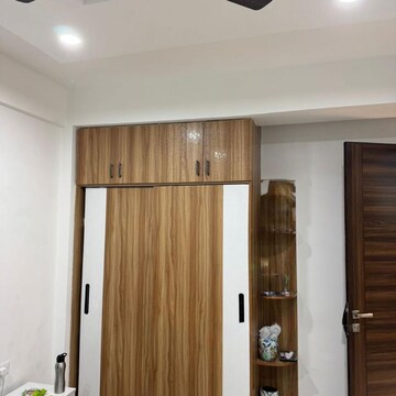 Room in 3.5 BHK Apartment at Smart World Gems, Sector 89 – for Sale