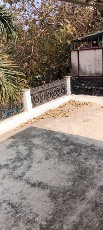 Swimming Pool in 5 BHK Villa at Manish Tower, Andheri West – for Rent