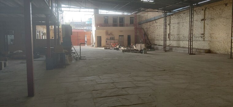  Parking, vishwakarma industrial area Commercial Warehouse 16000 Sq.Yd. In Vishwakarma Industrial Area Jaipur 10036083