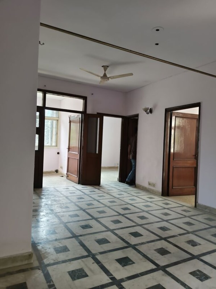 Room, ip extension 3 Bedroom 1400 Sq.Ft. Apartment In Ip Extension Delhi 10036129