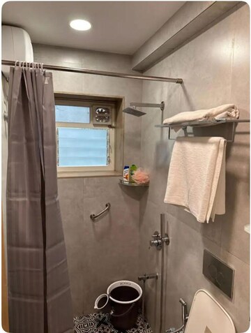 Bathroom in 2 BHK Apartment at Shalimar Apartment Malabar Hill, Malabar Hill – for Rent