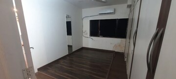 Room in 3 BHK Apartment at Juhu – for Rent
