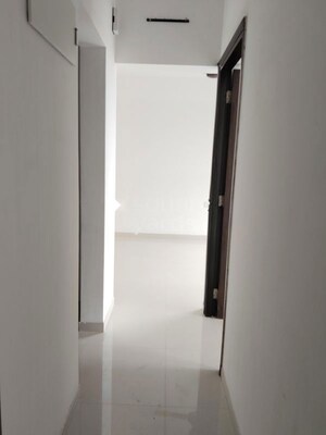 Room in 2 BHK Apartment at UK Iridium, Kandivali East – for Rent