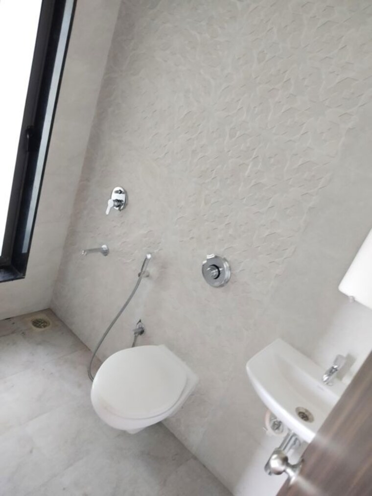 Bathroom, uk-iridium 2 Bedroom 544 Sq.Ft. Apartment In Kandivali East Mumbai 10036136